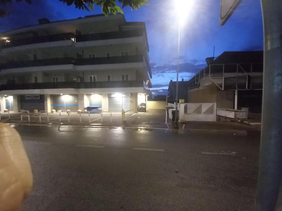 Premium Apartment With Parking ชัมปีโน ภายนอก รูปภาพ